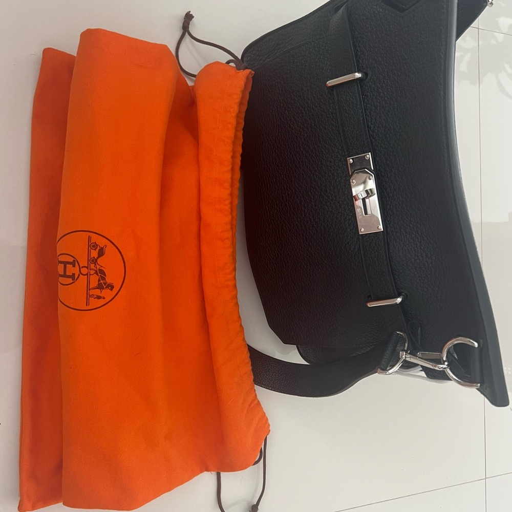 Hermes bag black Taurillon Clemence Jypsiere 28 Black